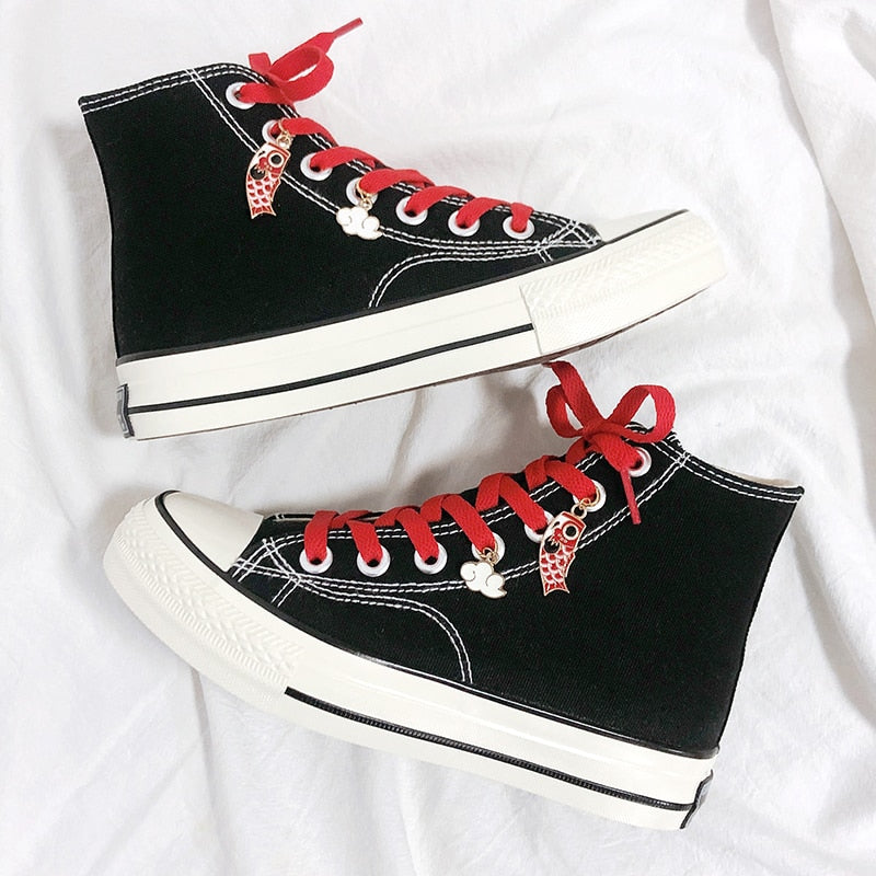 Chain Converse-like Sneaker