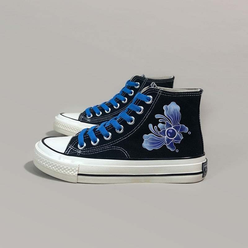 Blue deals flower converse