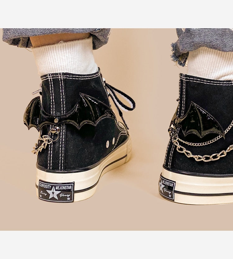 Spruit George Eliot spek Black Bat Converse-Like Sneakers – Rosaystore